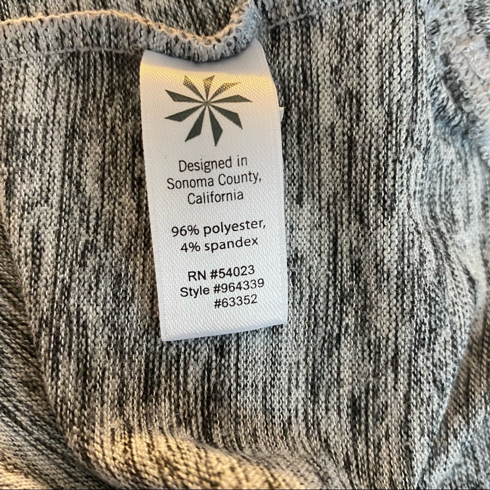 Athleta No Sweatin It Sharkbite Sweatshirt size m - Picture 5 of 7